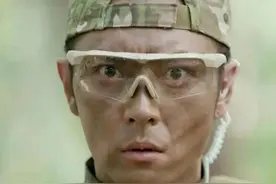 连刷三集直接弃剧，张丹峰的《勇者无惧》差评覆盖，真的太烂了图片