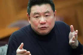 连夜关停300家公司，套现500亿，千亿港商刘銮雄举家迁往英国？图片