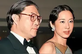 朱玲玲的烦恼：二儿子霍启山40岁未婚，小儿子霍启仁35岁游戏人间图片