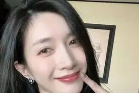 江疏影深夜上热搜，被曝为已婚富豪生下儿子，曾在海南与富商约会图片