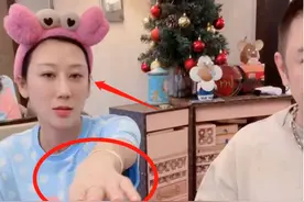 对着镜头使唤保姆，让保姆吃剩饭睡沙发，陈浩民夫妇太一言难尽了图片