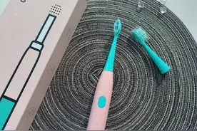 想做好口腔清洁，如何选择性价电动牙刷？大拿超声波电动牙刷体验图片
