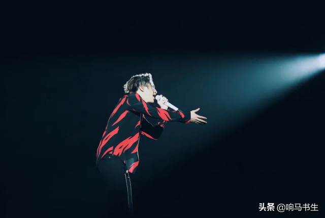 薛之谦和李荣浩合作的《一半》，为什么把感情称呼为“玩意儿”？
