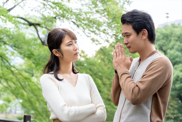 为了生儿子，丈夫带女人回家，丈夫：还不是你没用，我：滚，离婚