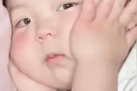 可爱搞笑的表情包：该吃吃，该喝喝，凡事别往心里搁图片