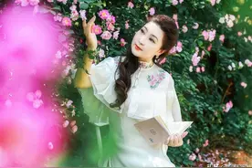 拍照双手没处放？简单四步模仿摄影，万千姿势随你摆图片