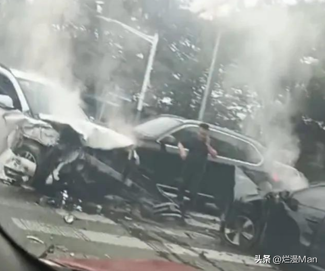 突发！上海发生特效级车祸，有人死亡，惨不忍睹，更多内幕曝光