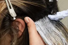 一次性、半永久、永久染发，哪个更伤头发？图片