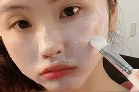 连续3天厚涂面霜，皮肤会怎样？建议50岁的女人看看图片