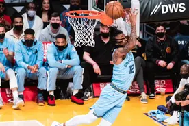 詹姆斯称赞莫兰特封盖：这家伙小腿里装了火箭图片