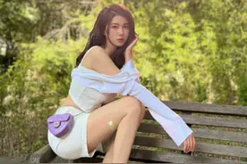 刘晓宇前女友大晒美照：白色短裤秀大长腿 晓宇后悔分手了吗？图片