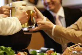 解酒别总喝牛奶蜂蜜水了，多吃这几道解酒美食，解酒快速效率高图片