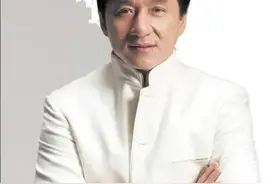 成龙是代言产品的克星，看见他的样子是不是很可笑？图片