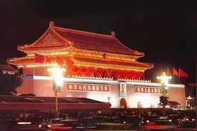 1969年，天安门被拆除重建，工程亲历者：木料太新，容易出现糟朽图片