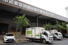 智库观察丨他回来了，他开着冷藏车回来了图片