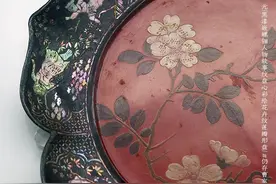 在冬夜，有一种五彩斑斓的黑图片