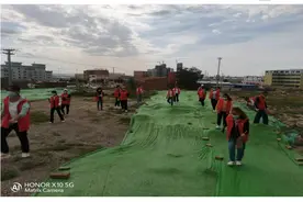 【党建引领“五治融合”】平川区兴平路街道兴平社区：裸露土地穿“绿衣” 美丽小城展“新颜”图片