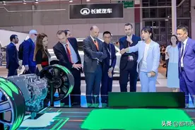 上海车展引发超多外国人围观，长城汽车爆款也太多了吧图片