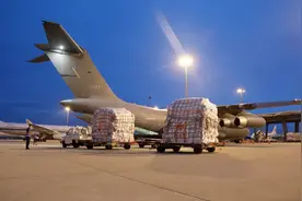 ​巴铁在洪水中呼救，中国运-20紧急出动，美国在哪里？图片