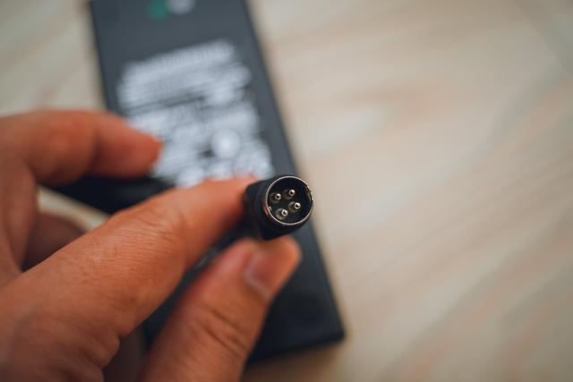 历史低价买到九盘位万兆 NAS 机皇：威联通 TS-H973AX