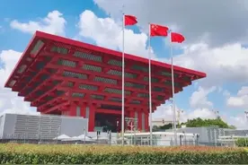 原创五绝诗《梧桐树密引凤凰》新韵图片