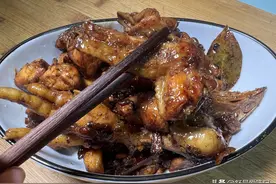 炒鸡块到底用不用焯水？新鲜的鸡和冷冻鸡处理不一样，妙招在这里图片