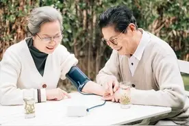 俗话“男占三八必发，女占三八必寡”，三和八是啥意思，有道理吗图片