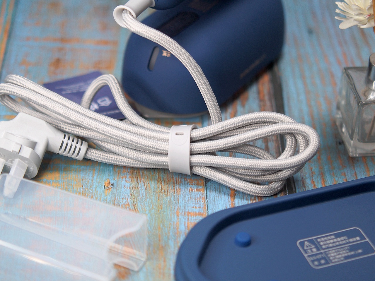 减轻衣物烫熨的工作量 你需要一台好用的电熨斗