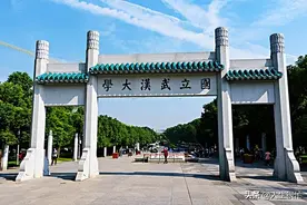 湖北：2022年高考普通类，17.7万人分数线过本科，15.5万人过专科图片