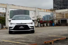 加速大幅提升，使用成本追平电车！试驾全新雷凌双擎：还是混动香图片