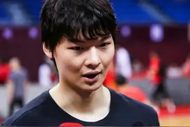 王哲林吐槽郭艾伦内容曝光，苏群发表看法，李添荣太不应该了图片