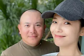 太尴尬！刘涛辟谣离婚传闻，却被老公打脸，男方清空动态取关她图片