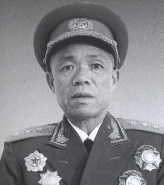 叶飞:粟裕枪法太差,不然我就死在他手上了,王必成:他是神枪手