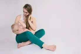 牛初乳在新生儿营养健康方面的潜在益处，你知道多少？图片