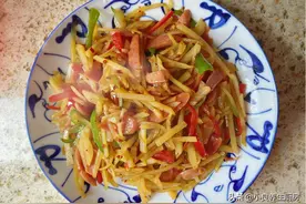 土豆和它是绝配，简单炒一炒，营养又解馋，天天吃不会腻图片