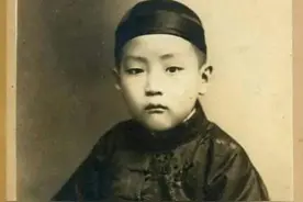 中国最排面的婴儿：出生时军队保护产房，国家鸣13响礼炮为他庆生图片