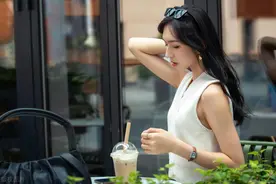 告诫女人：遇到这三种男人，再爱也要及时止损，避免后悔图片