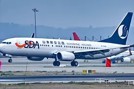 欠110亿巨债被迫退市！中国最“硬汉”航空公司，为何没有活路？图片