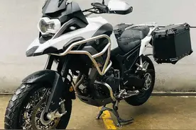 摩枭还是对宝马下手了 单摇臂版“F750GS”你见过吗图片