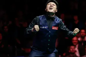 单杆147分！梁文博解禁后大爆发，拍桌狂笑，给自己竖起大拇指图片