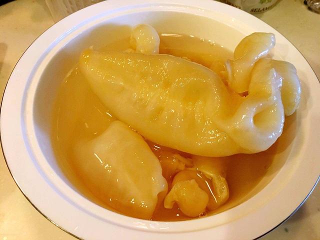 花胶泡黑了还可以吃吗 花胶泡黑了还可以吃吗图片