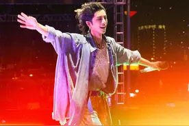 13快男合体开演唱会，未到场兄弟送祝福，网友：混得好的都没来图片