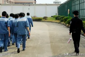 监狱警察也是“公务员”，每年报考热度比较高，看看限制条件有啥图片