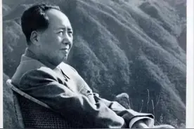 一首诗歌背后的故事：毛泽东的《七律·登庐山》图片