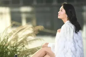女演员涓子和老公结婚多年，婚后生下两子，老公是圈外人图片