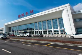 【十年·醴陵发展故事】高铁醴陵东站打开“瓷都之窗”图片