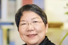 著名诗人席慕蓉：《愚公移山》应移出课本，故事不合时宜，在理吗图片