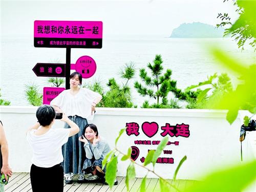 出片，拍！“网红版”小傅家庄引游客错峰打卡