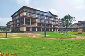 洛阳首批7所新建高中陆续交付使用图片