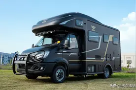赛德房车新款黑武士发布，基于依维柯底盘改装，起售价：47.8万图片